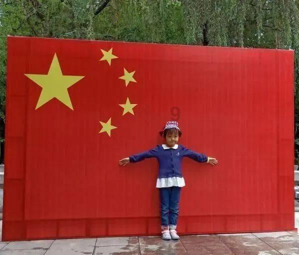 果子狸闯入曲靖一村民家中,龇牙咧嘴,吓坏村民!